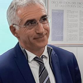 Enlarge the image link