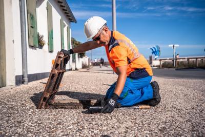 Enlarge the image link