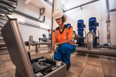 Enlarge the image link