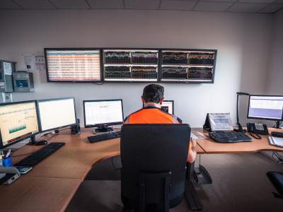 Enlarge the image link